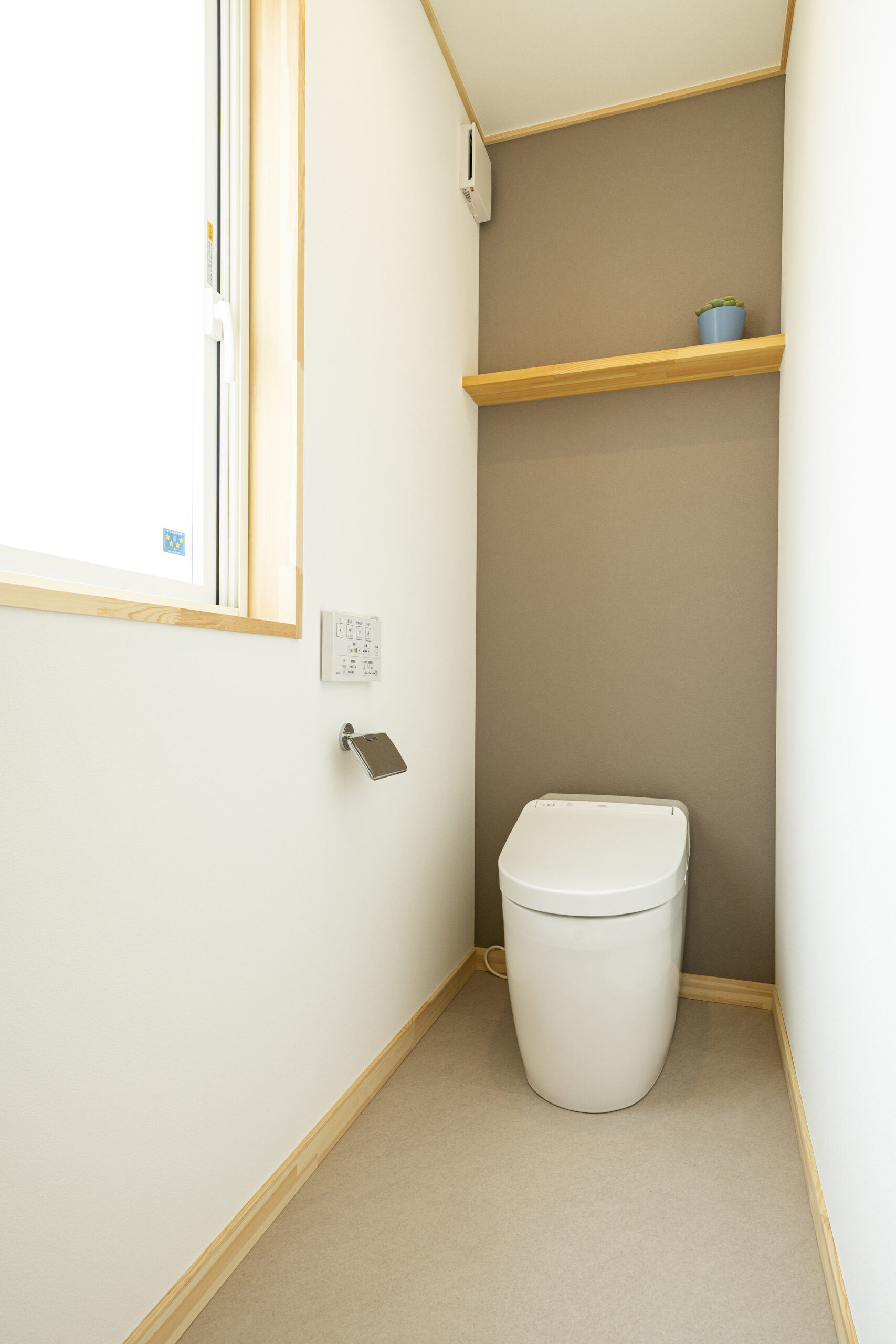 福岡県久留米市・筑後地方・佐賀　BinO KURUME COVACO タンクレスのトイレ　施工事例画像
